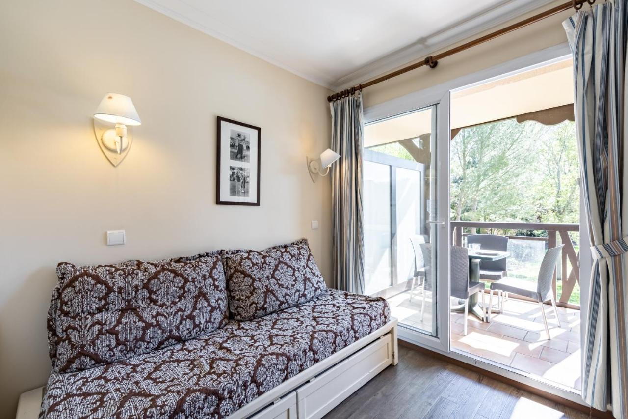 Le Swing Apartment Довил Екстериор снимка