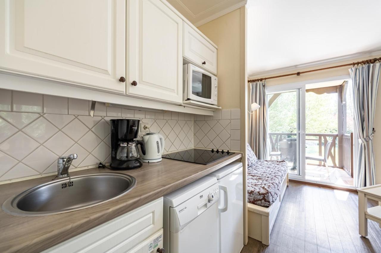 Le Swing Apartment Довил Екстериор снимка