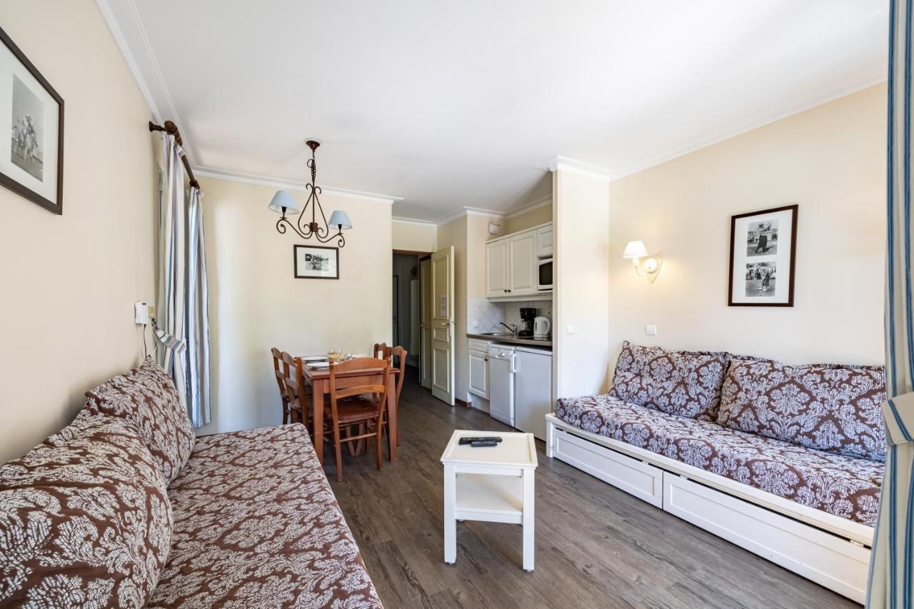 Le Swing Apartment Довил Екстериор снимка